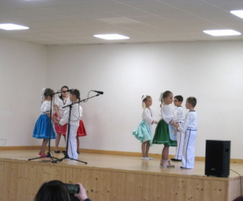 Aktuality / OBNOVENIE TRADÍCIE STAVANIA MÁJA - foto