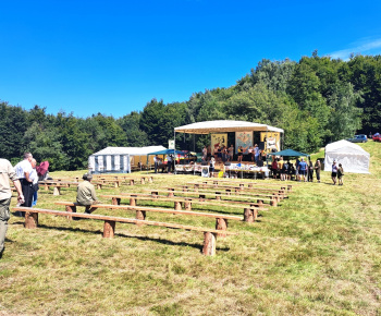 Aktuality / Stretnutie pod Lysou „Partizánske chodníčky“ pri príležitostí 79. výročia SNP - foto
