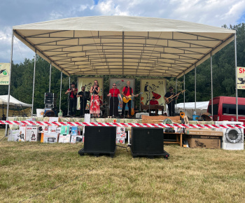 Aktuality / 51. ročník akcie „Stretnutie pod Lysou – Partizánske chodníčky“ a oslava blížiaceho sa 80 výročia SNP. - foto