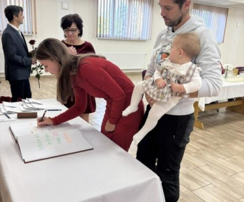 Aktuality / Stretnutie s jubilantmi a rodičmi novonarodených detí. - foto
