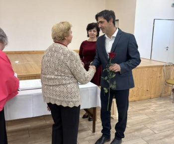 Aktuality / Stretnutie s jubilantmi a rodičmi novonarodených detí. - foto