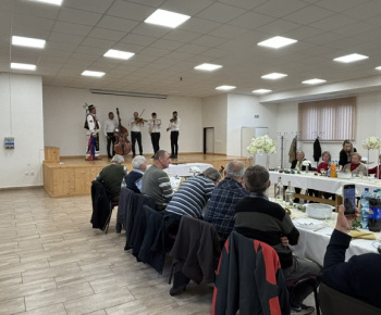 Aktuality / Stretnutie s jubilantmi a rodičmi novonarodených detí. - foto